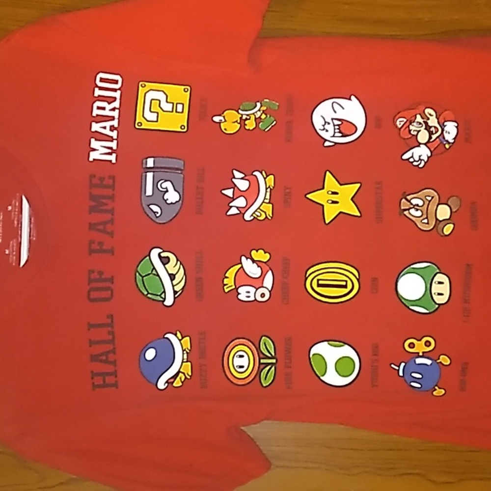 2012 Super Mario T-Shirt- Like New, Size Medium Unisex